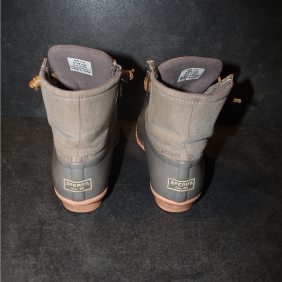 Women’s Sperry duck boots - Picture 2 of 3